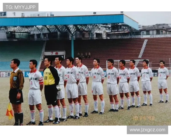 广州足球队荣登足球灵活性排行榜第二名引发广泛关注与讨论